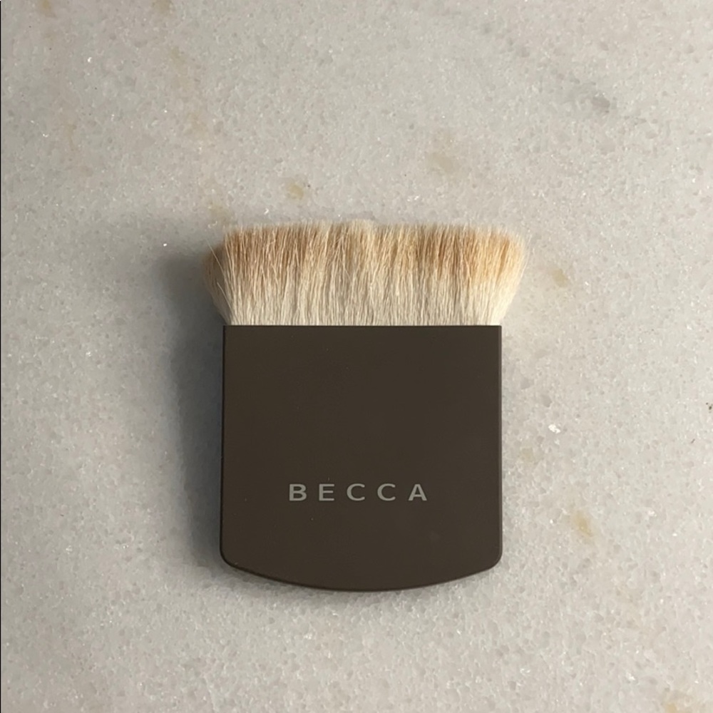 BECCA: The One Perfecting Brush